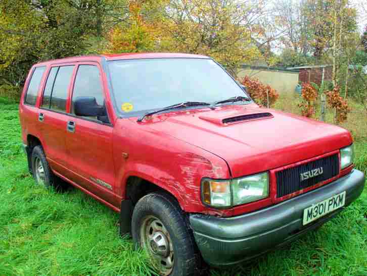 Isuzu Trooper 3.1 TD 4x4 Red 1995 LWB 5 Door Spares or Minor repairs Drive Away!