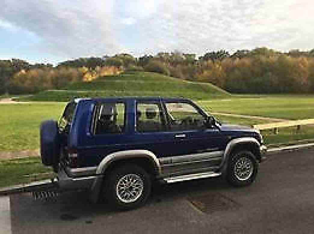 Isuzu Trooper Citation Manual 3.0 Diesel on X Reg plate year 2000 with MOT