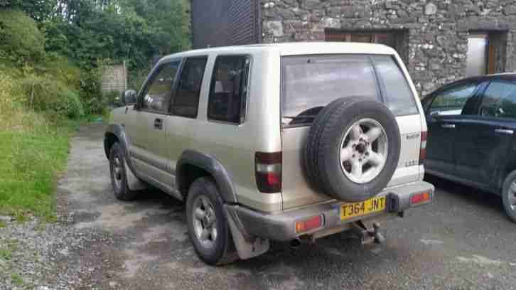 Isuzu Trooper DUTY 3.0 TURBO DOHC SWB