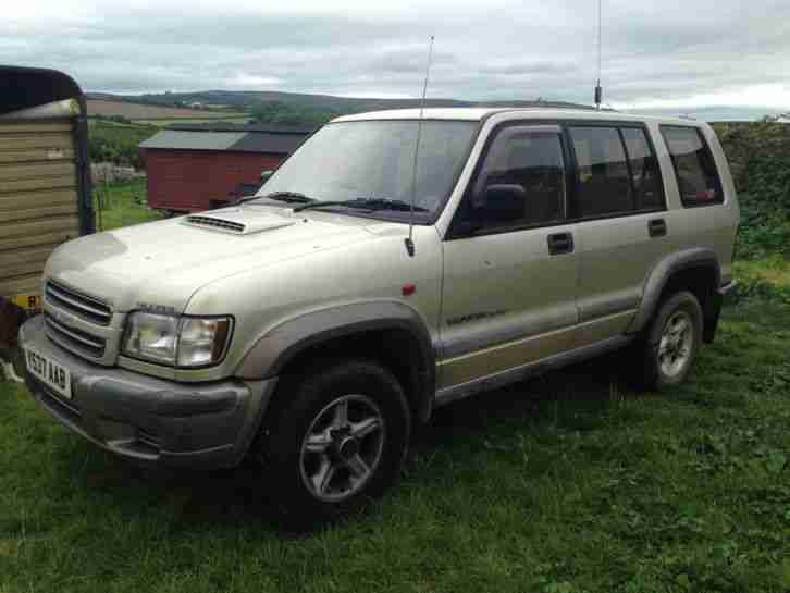 Isuzu Trooper LWB 3.0 DT Duty