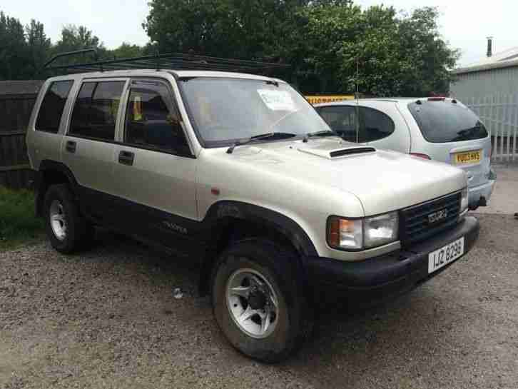 Isuzu Trooper Van 3.1TD Duty Station Wagon 5d 3059cc
