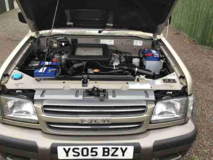 Isuzu trooper 2005 low mileage just had a (3.1) conversion please read