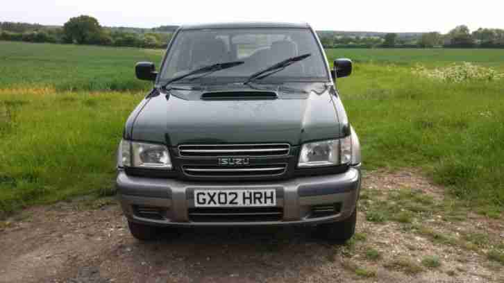 Isuzu trooper 3.0 2002 mot till 12/5/2016 low milleage 92.000 7 seater clean 4x4