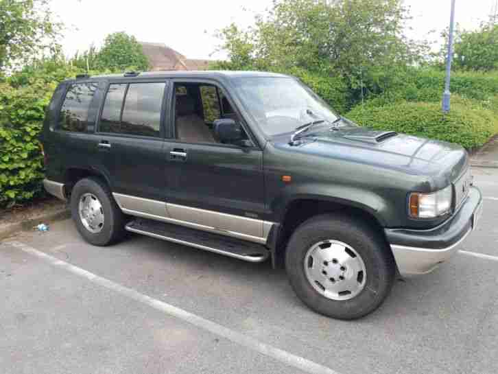 Isuzu trooper bighorn..3.1 td.lotus handling green and gold