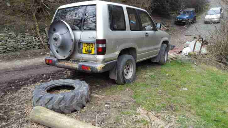 Isuzu trooper swb turbo diesel swb NO RESERVE