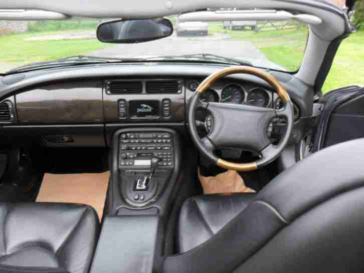 JAGUAR 4L XKR CONVERTIBLE FSH STUNNING CONDITION OF THIS FUTERE CLASSIC