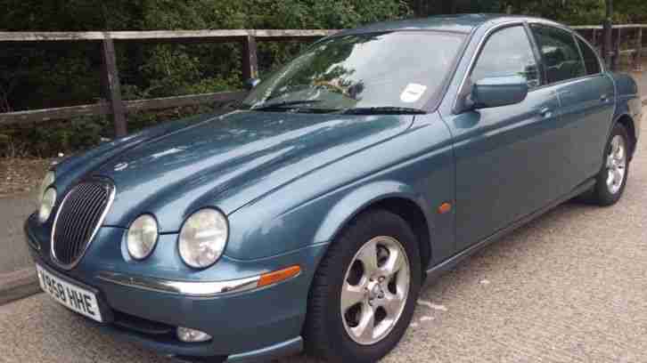 JAGUAR S TYPE V6 3.0ltr AUTOMATIC FOUR DOOR SALOON 2001 REG A REALLY NICE CAR