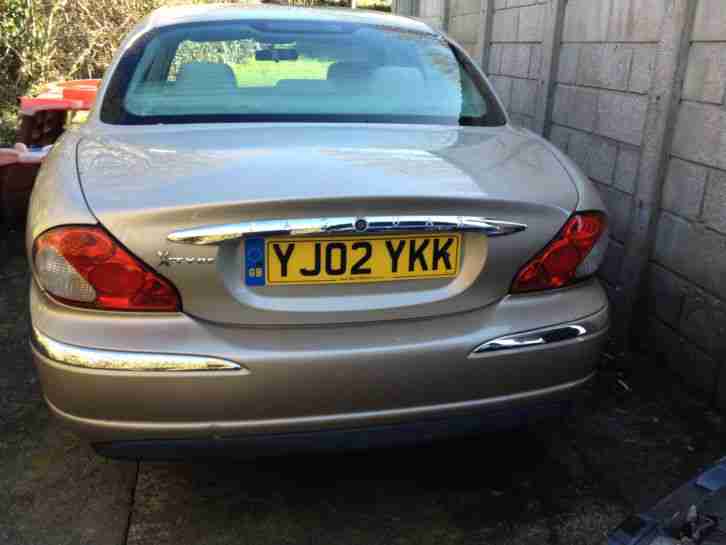 JAGUAR X-TYPE 2002 V6 SPARES OR REPAIR REQUIRES SILLS WELDING GOOD CAR