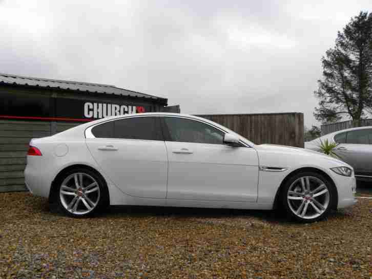 JAGUAR XE 2.0 I PORTFOLIO - 240BHP - FABULOUS SPEC