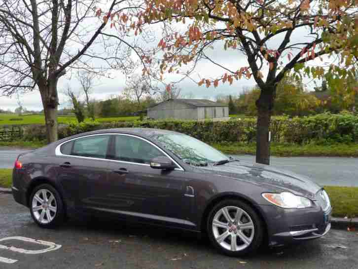 XF LUXURY 2.7D V6 AUTOMATIC