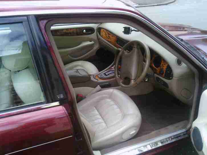 JAGUAR XJ8 3.2 V8 IN NIGHTFIRE RED 1999