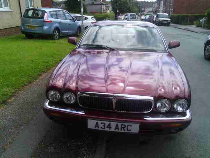JAGUAR XJ8 3.2 V8 IN NIGHTFIRE RED 1999