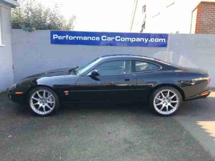 JAGUAR XKR V8 S-C Auto Only 52000 miles FSH Sat Nav 20 Alloys Cream Leather Stun