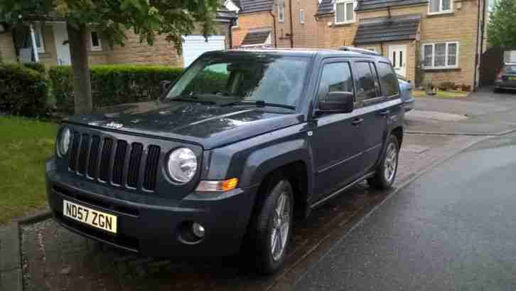 JEEP PATRIOT 2.0 CRD LIMITED 4 x 4 METELIC BLUE 12 MONTHS MOT