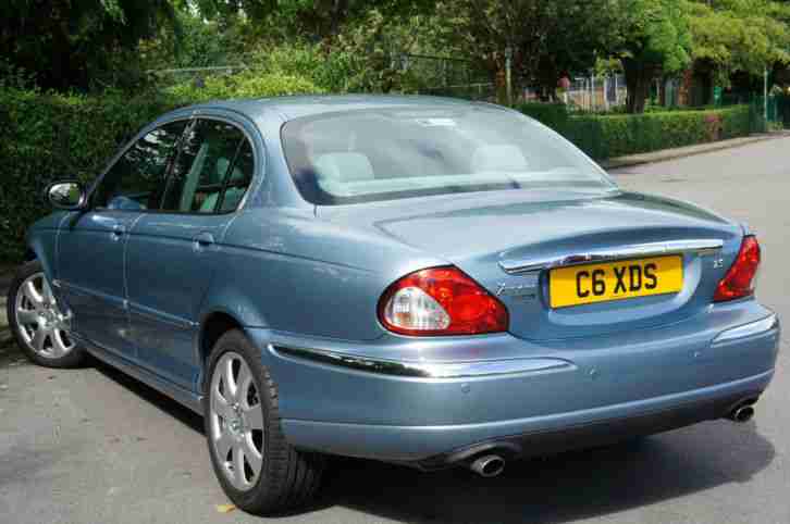 Jaguar X-TYPE 2.5 V6 auto SE