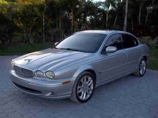 Jaguar X-Type 2.5 V6 AWD Sport.....only 60k........£1595.