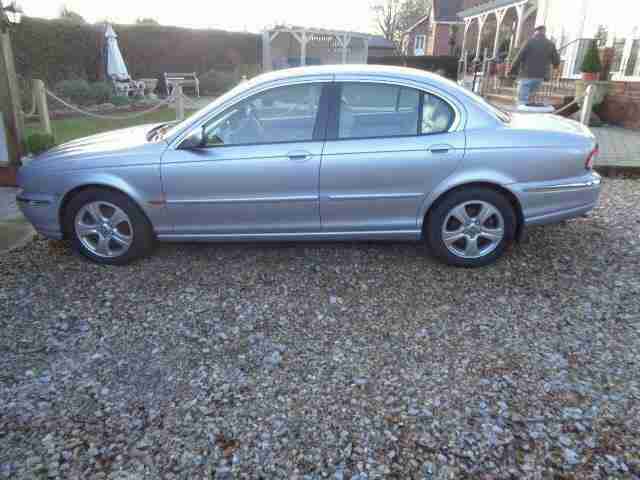 X Type 3.0 V6 SE Saloon 4d 2967cc auto