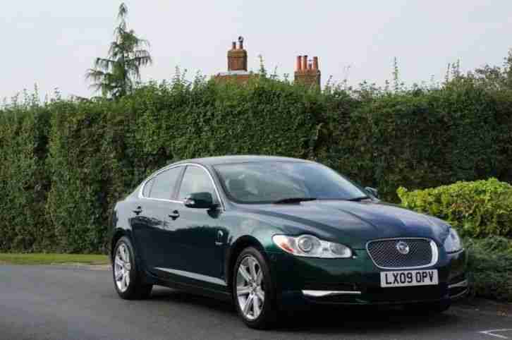 XF Saloon LUXURY V6 Diesel