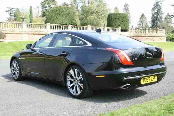 Jaguar XJ 2015 Diesel 3.0d V6 Portfolio 4dr Auto Saloon