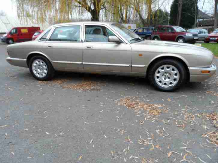 Jaguar XJ8 3.2 EXECUTIVE Y REG SORRY SOLD
