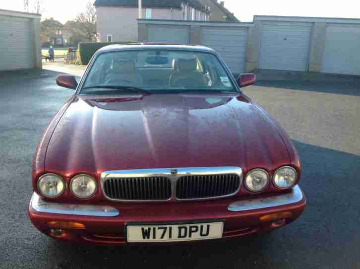 Jaguar XJ8 3.2 litre V8 Auto Fantastic Example in Red Will Sell This week OFFER