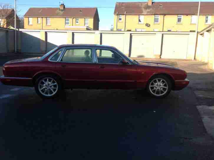 Jaguar XJ8 3.2 litre V8 Auto Fantastic Example in Red Will Sell This week OFFER