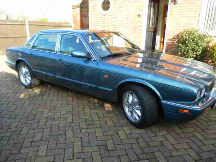 Jaguar XJ8 Automatic 3248cc