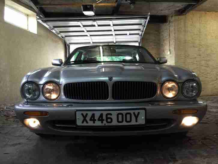 Jaguar XJ8 SPORT 3.2 2001 Auto Metallic silver rare extras Alloys Leather Auto