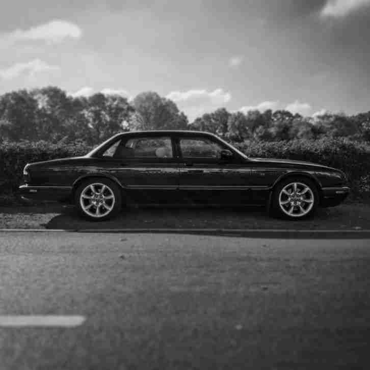 Jaguar XJR X308 Supercharged 370bhp