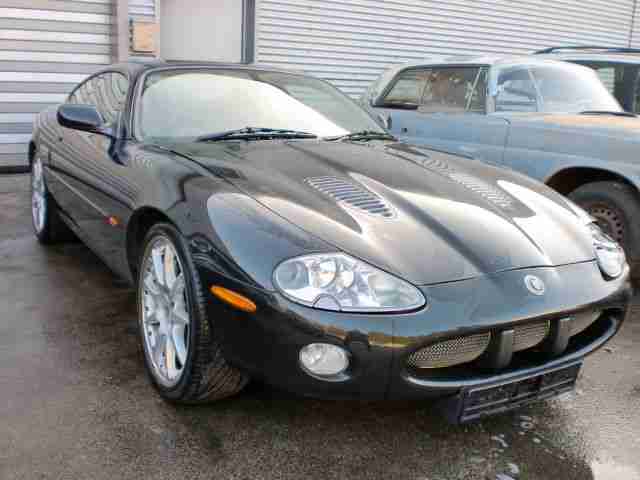 XKR 100 William Lyons Limited to 500