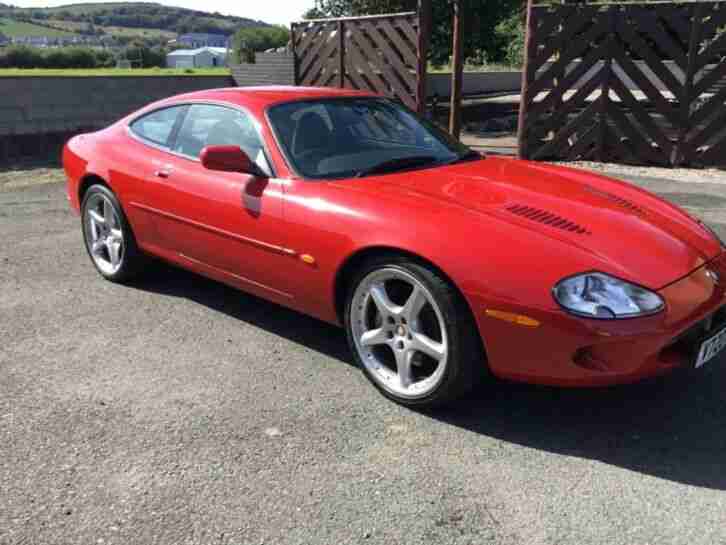 Jaguar XKR Supercharged 2000 V Reg MOT 2 keys