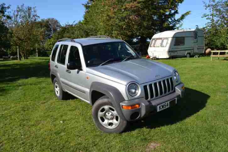 Jeep Cherokee Sport 2.4, Excellent Condition, 04' Plate, Silver, 2015 TAX & MOT