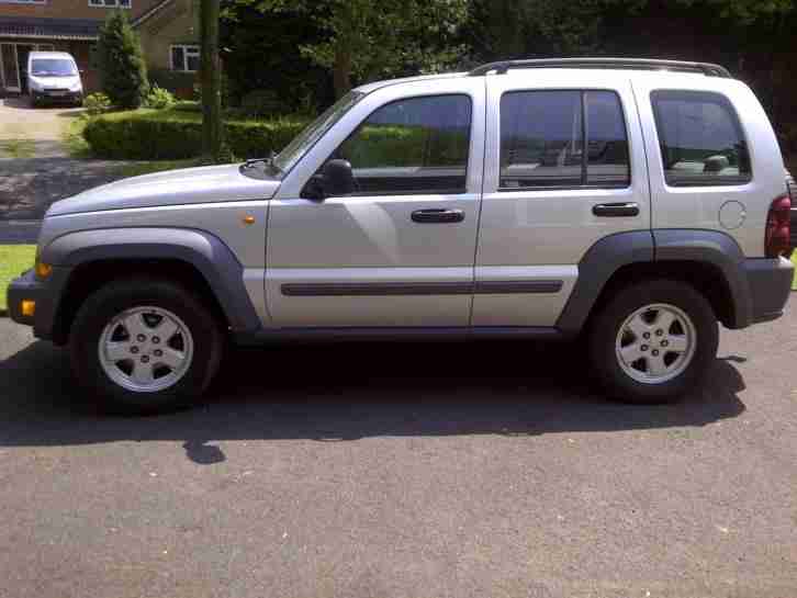 Cherokee Sport 2006 2.4 petrol 4x4