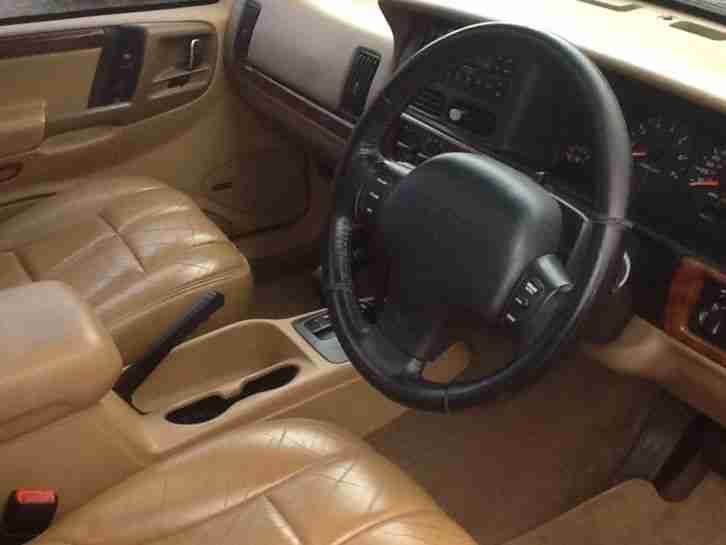 Jeep Grand Cherokee (Limited) in green, 1998 S registered, 4.0 litre Petrol