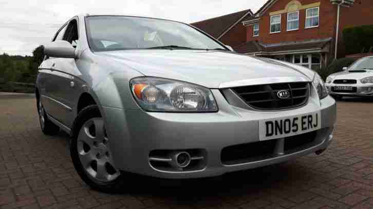 CERATO 1.6 GS, LOW MILEAGE 5 DOOR LIKE