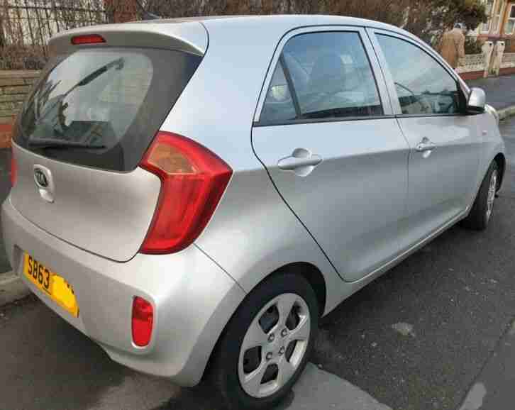 KIA PICANTO 1 AIR 2014 63reg 12 months MOT 1 former keeper HPI clear silver 5dr