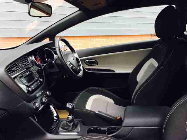 KIA Pro_Cee'D 1.6 GDi S