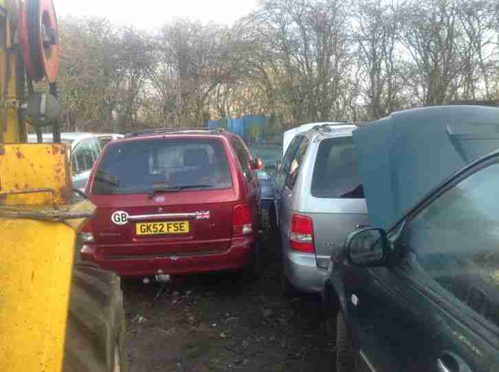 KIA SEDONA CARNIVAL 30 x BREAKING FOR SPARES