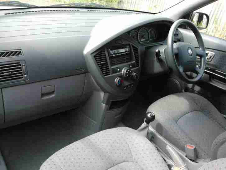 Kia Carens 2.0 GS, 5dr, Petrol, 06 Plate, MPV, MOT, New Cambelt, Low Mileage