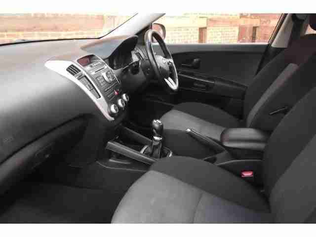 Kia Ceed 1.6 CRDi 2 DIESEL MANUAL 2010/M