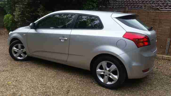 Kia Pro ceed 1.6 Pro ceed auto 2011, AUTOMATIC