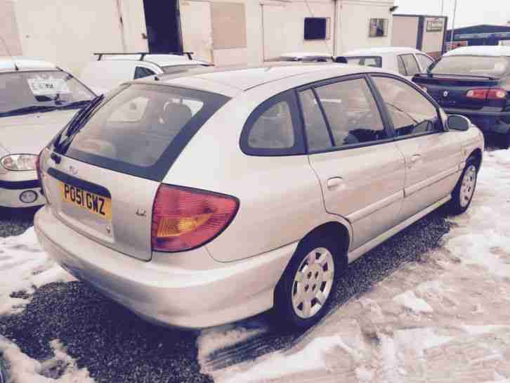 Kia Rio 1.3 LX Estate 56000 miles mot Feb 2016 old lady owner last 6 years