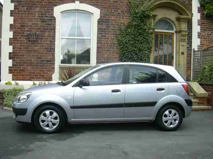 Kia Rio 1.4 2 SUPER LOW MILES,7 SERVICES.