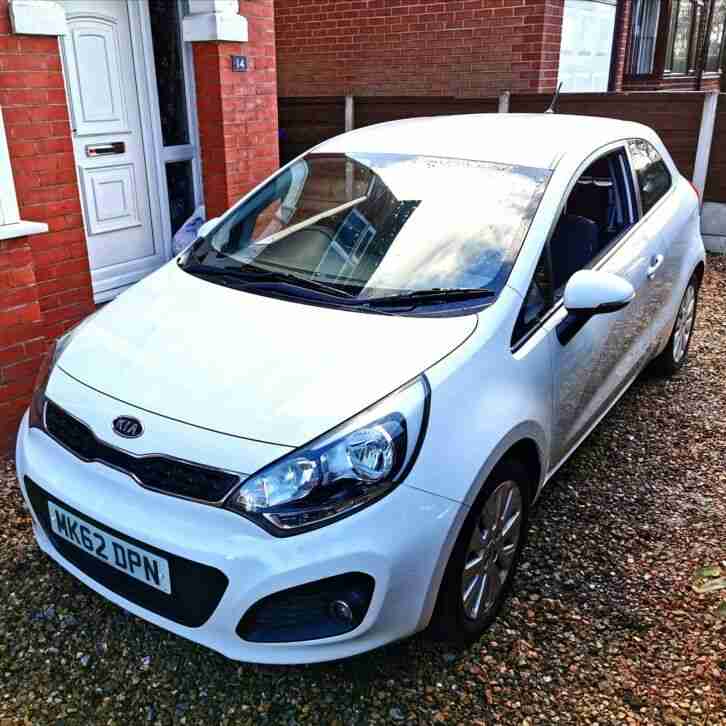 Kia Rio 2 (2012 62) 1.4litre petrol 3dr hatchback with low mileage, 1 owner