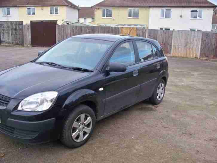 Kia Rio 2005. Kia car from United Kingdom
