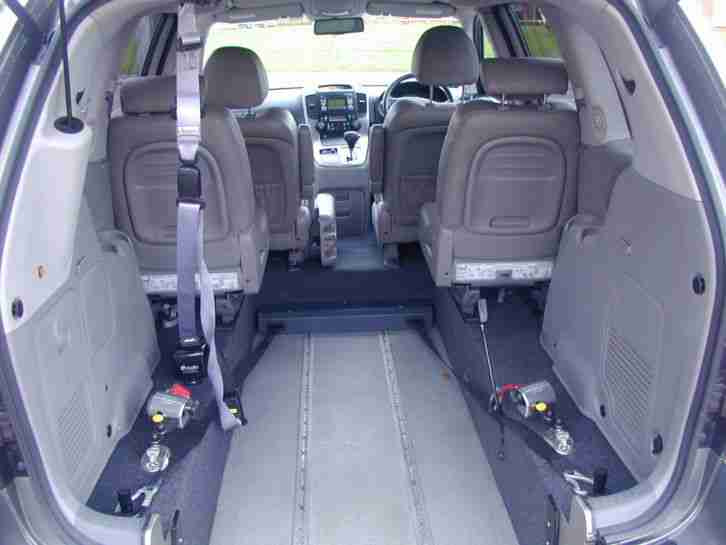 Kia Sedona 2.2CRDi auto 3