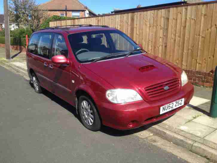 Kia Sedona 2002. Kia car from United Kingdom