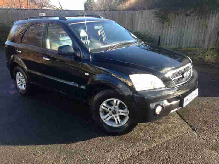 Kia Sorento 2.5 CRDI Automatic in black 2003 Breaking for Spares