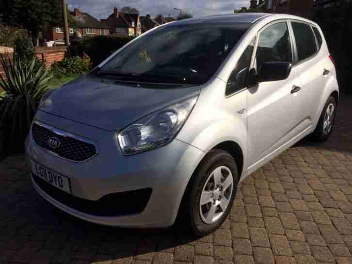 Kia Venga 1 hatchback 5dr 1.4 (2011)