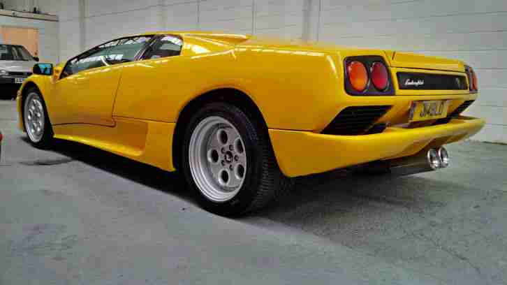 LAMBORGHINI DIABLO 1993 YELLOW